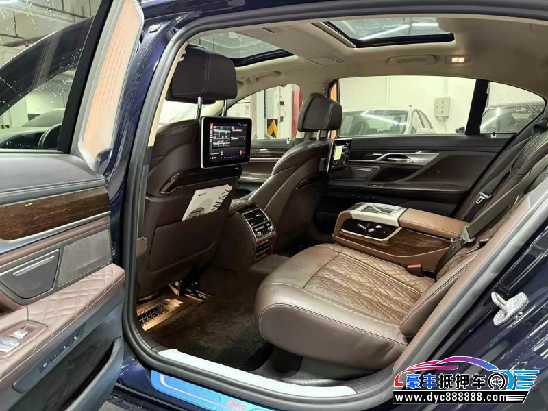 19年宝马7系轿车抵押车出售