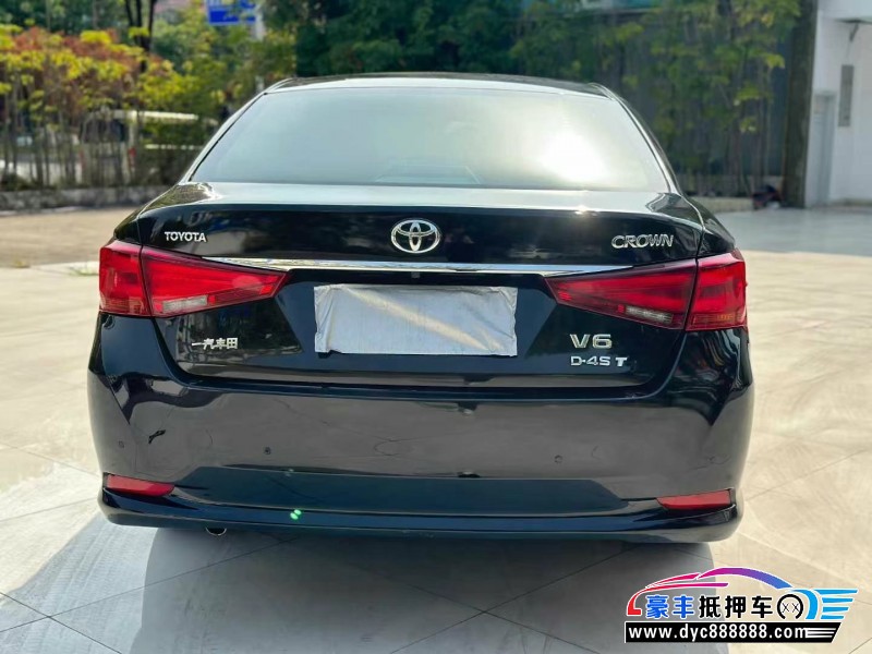 17年丰田皇冠轿车抵押车出售