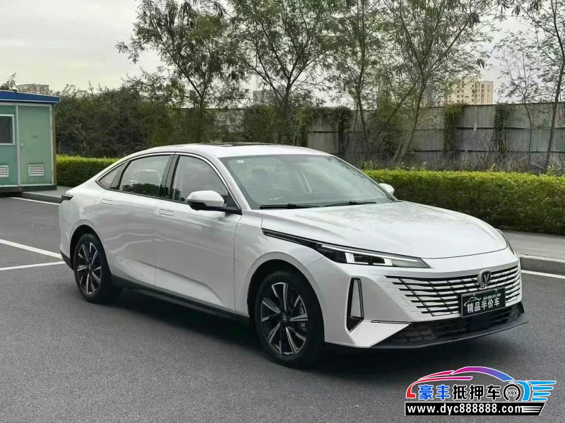 24年长安逸动新能源轿车抵押车出售