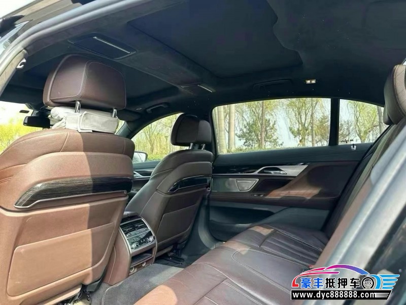 18年宝马7系轿车抵押车出售