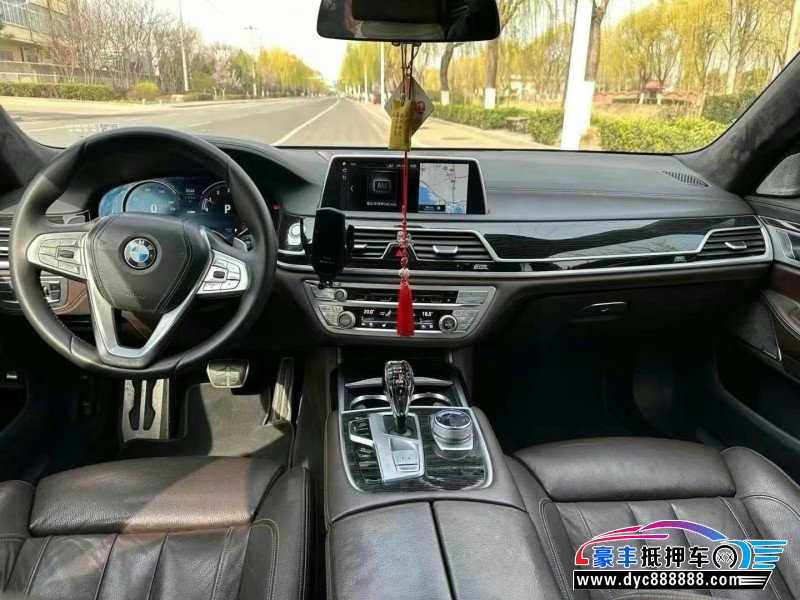 18年宝马7系轿车抵押车出售