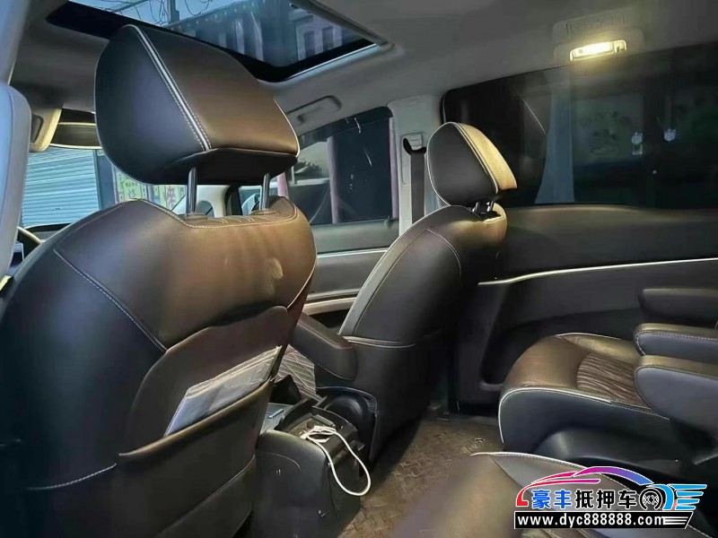 21年别克GL8轿车抵押车出售