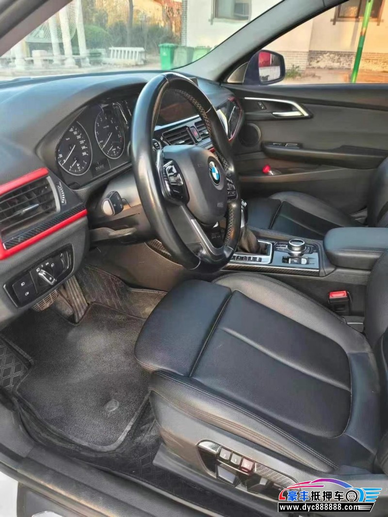 17年宝马1系轿车抵押车出售