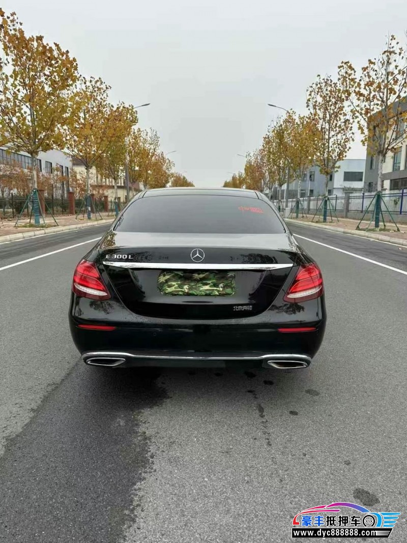 20年奔驰E轿车抵押车出售