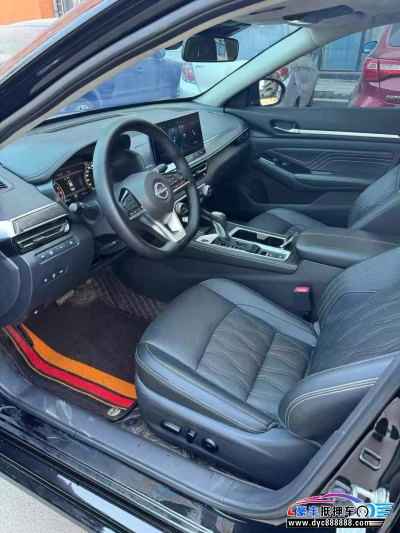 24年日产天籁轿车抵押车出售