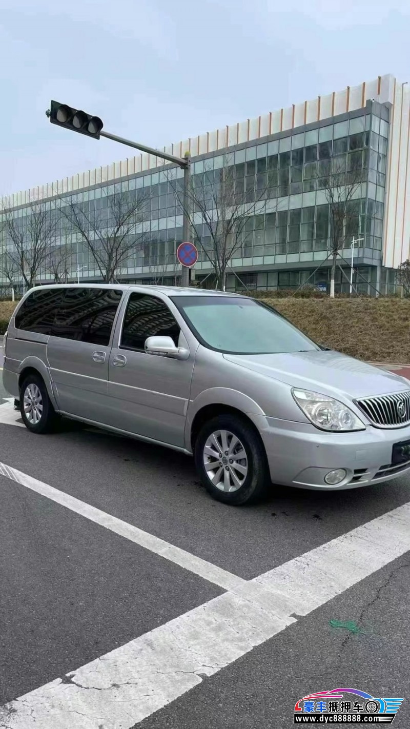 14年别克GL8轿车抵押车出售