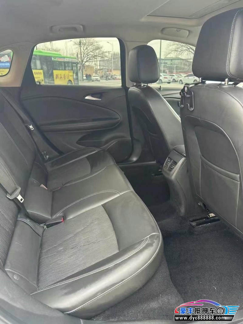 20年别克威朗轿车抵押车出售