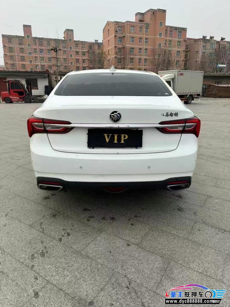 20年别克威朗轿车抵押车出售