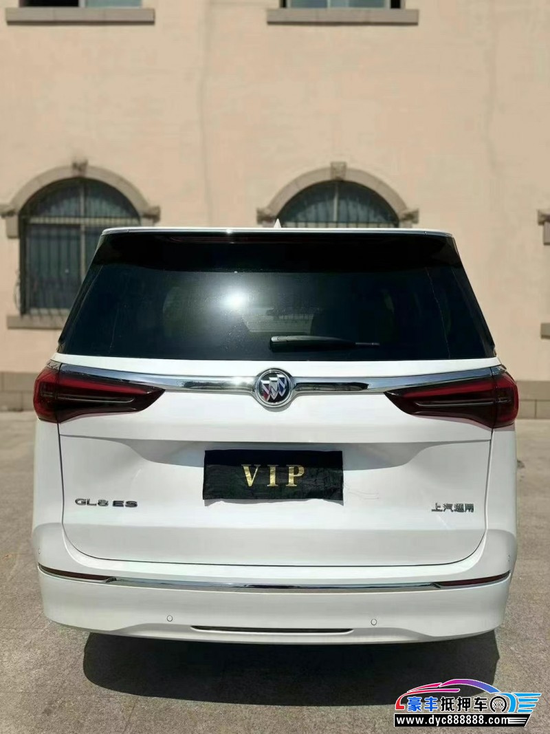 25年别克GL8轿车抵押车出售