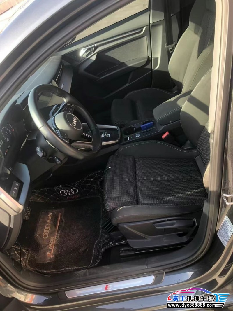 23年奥迪A3轿车抵押车出售