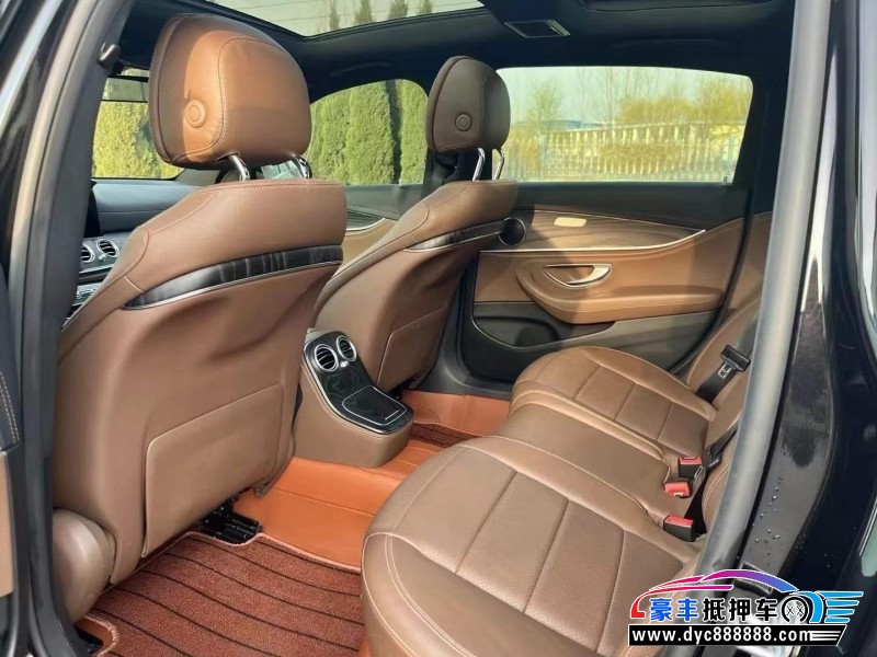 21年奔驰E轿车抵押车出售