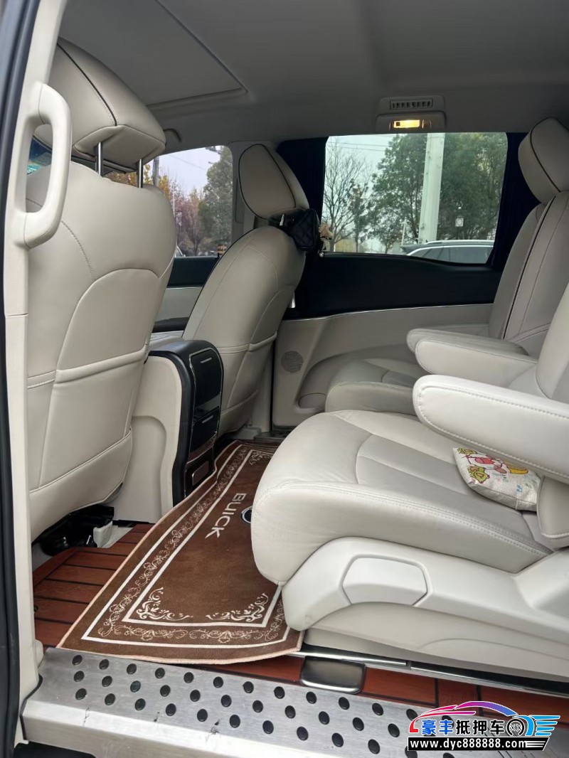 21年别克GL8轿车抵押车出售