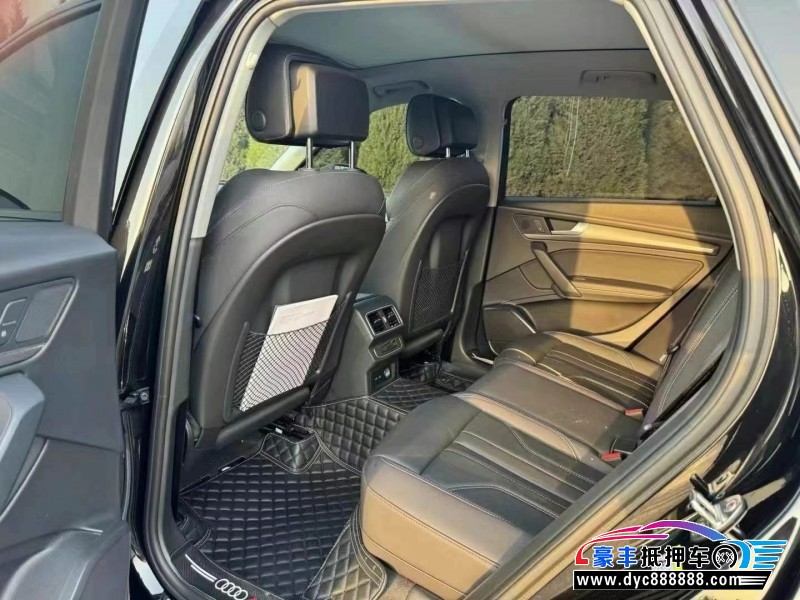 22年奥迪Q5轿车抵押车出售