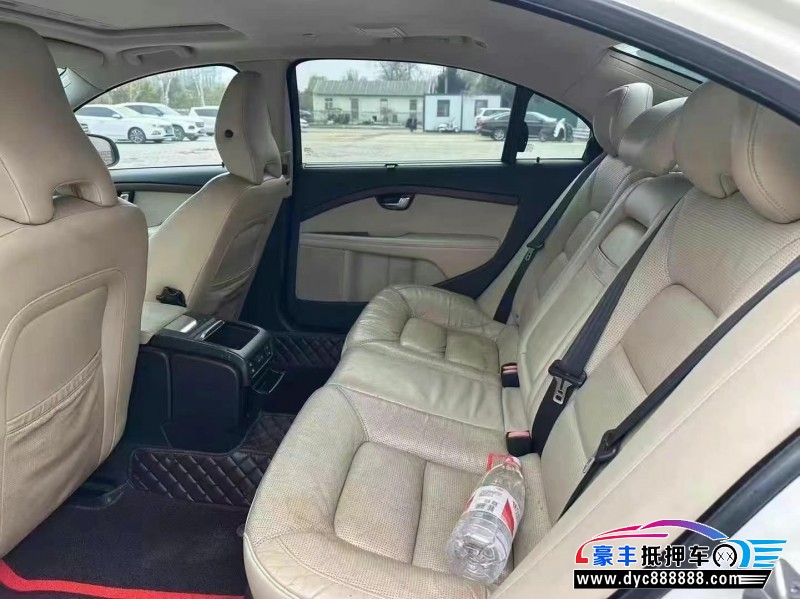 14年沃尔沃S80轿车抵押车出售