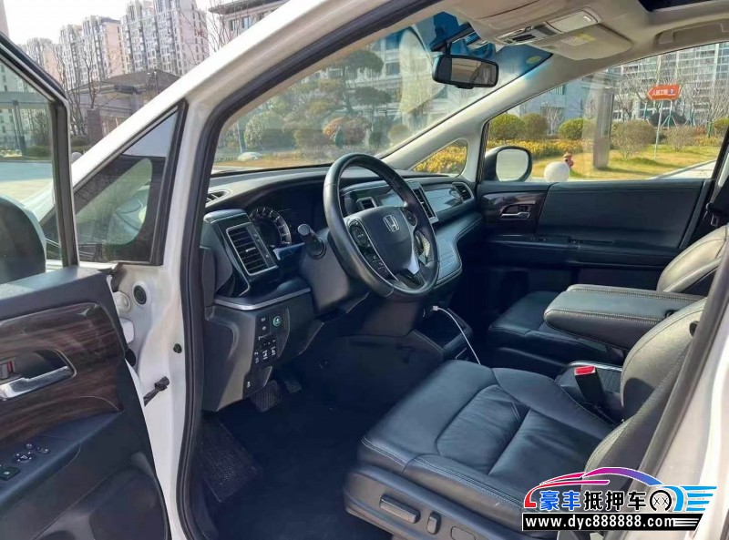 18年本田艾力绅轿车抵押车出售