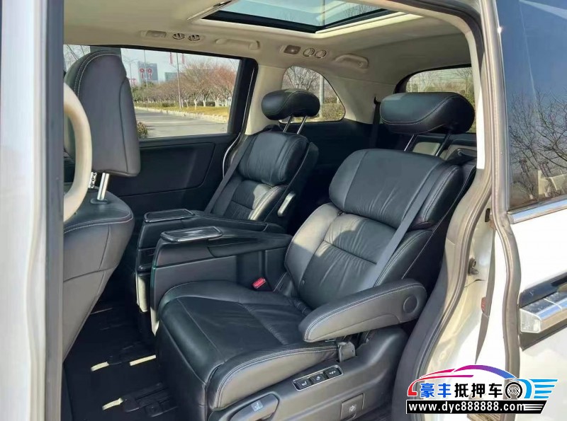 18年本田艾力绅轿车抵押车出售