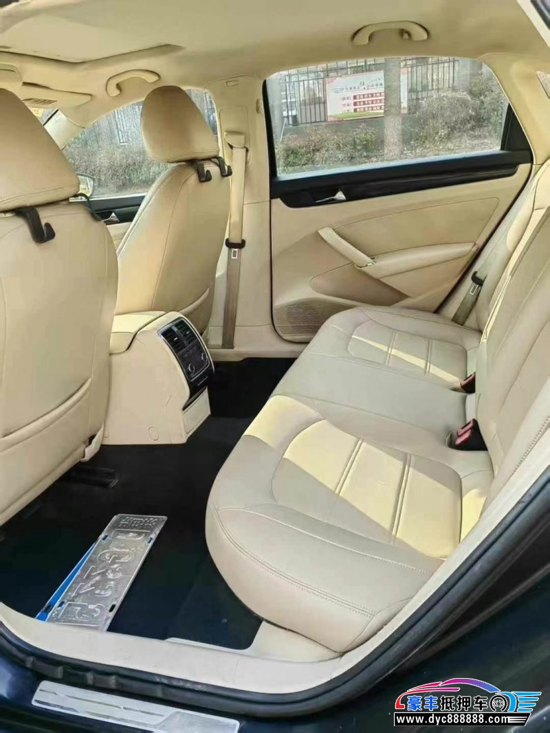 12年大众帕萨特轿车抵押车出售