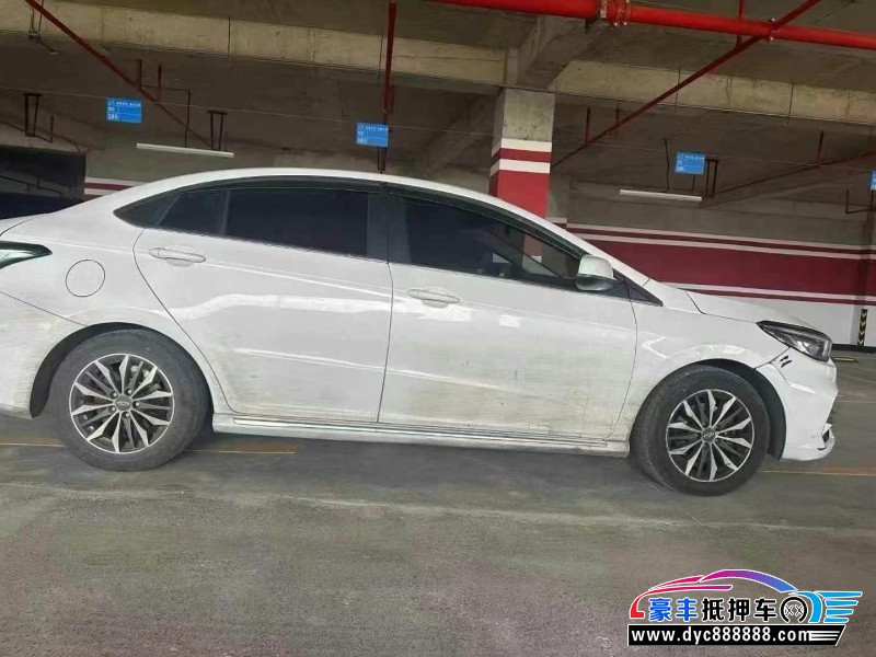 22年奇瑞艾瑞泽5轿车抵押车出售