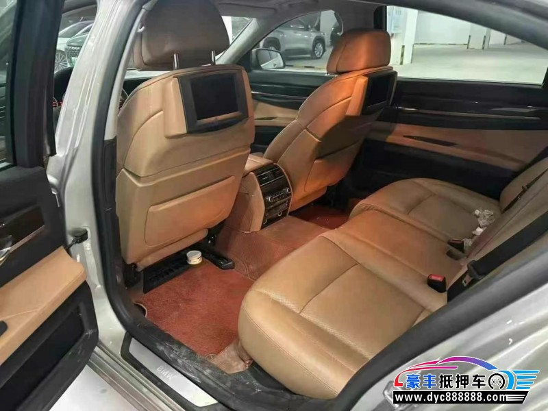 12年宝马7系轿车抵押车出售