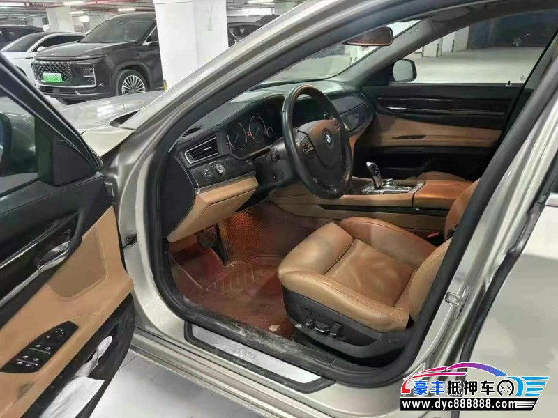 12年宝马7系轿车抵押车出售