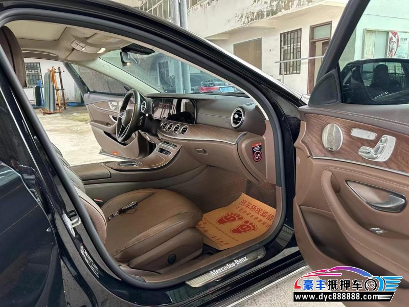 23年奔驰E轿车抵押车出售