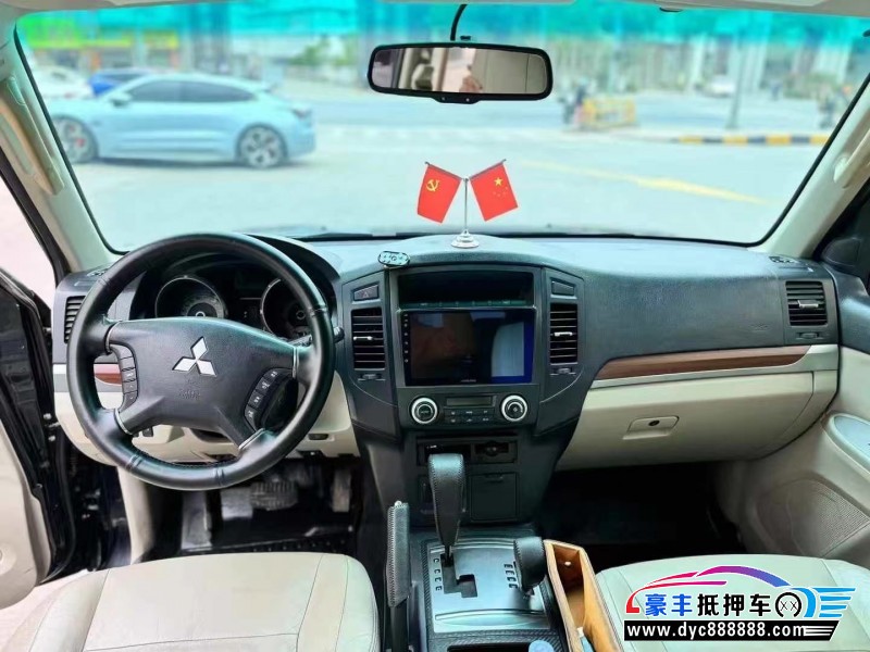 10年三菱帕杰罗轿车抵押车出售