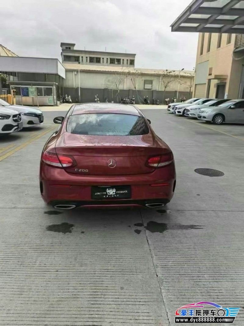 17年奔驰C轿车抵押车出售