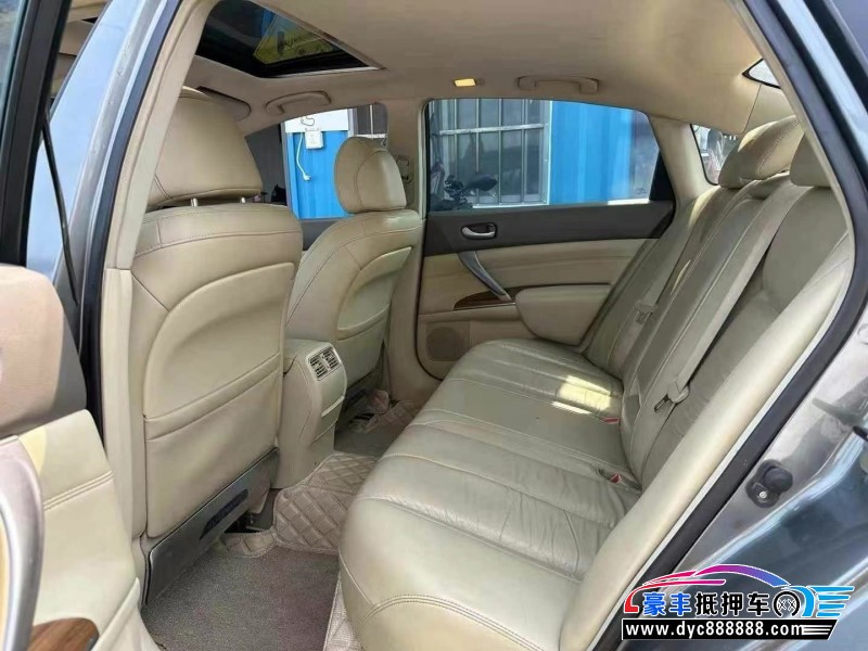 13年日产天籁轿车抵押车出售