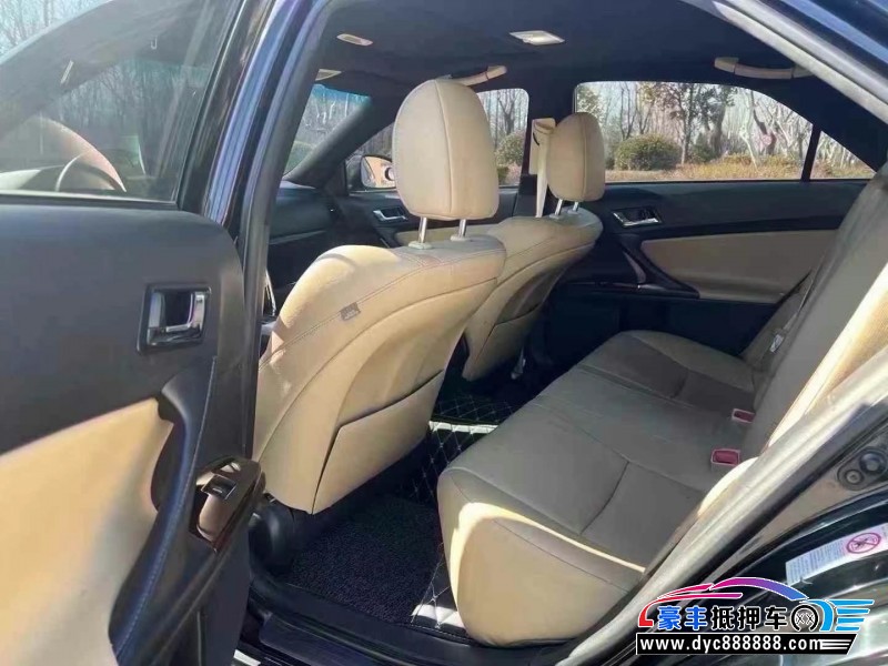 14年丰田锐志轿车抵押车出售