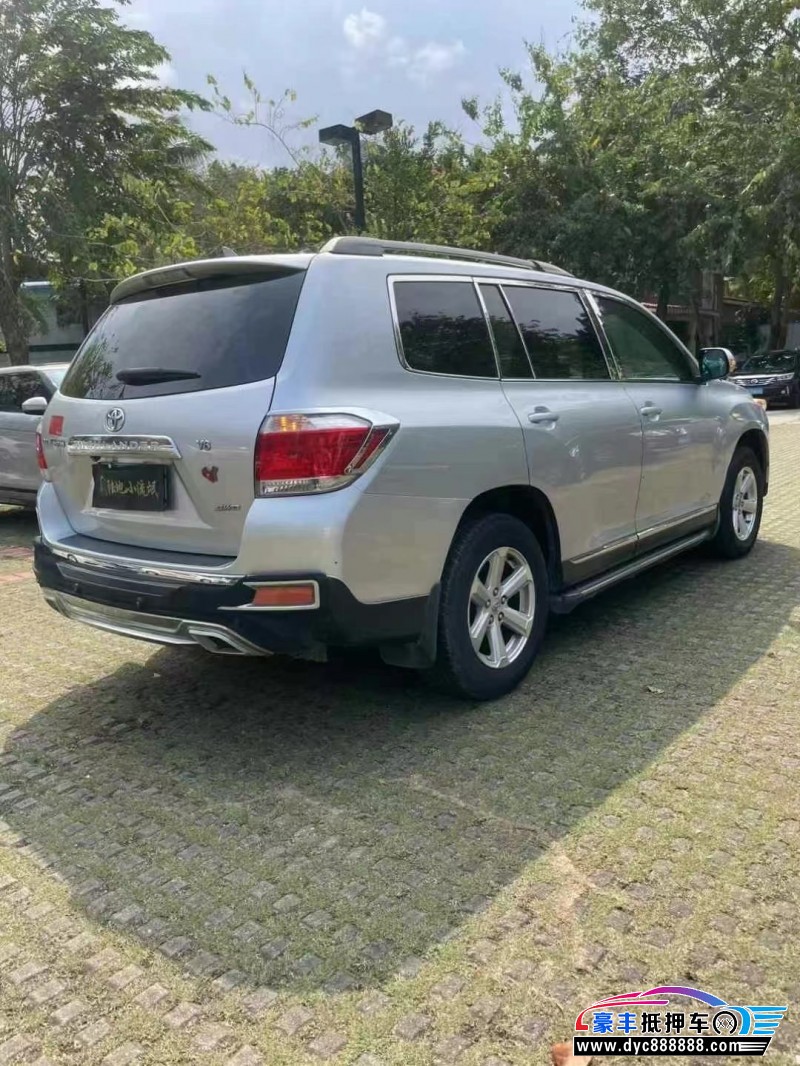 13年丰田汉兰达轿车抵押车出售