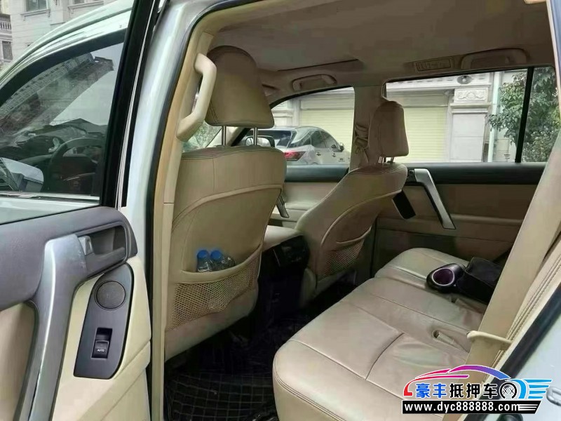 17年丰田普拉多（霸道）轿车抵押车出售