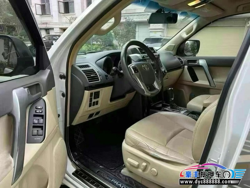 17年丰田普拉多（霸道）轿车抵押车出售