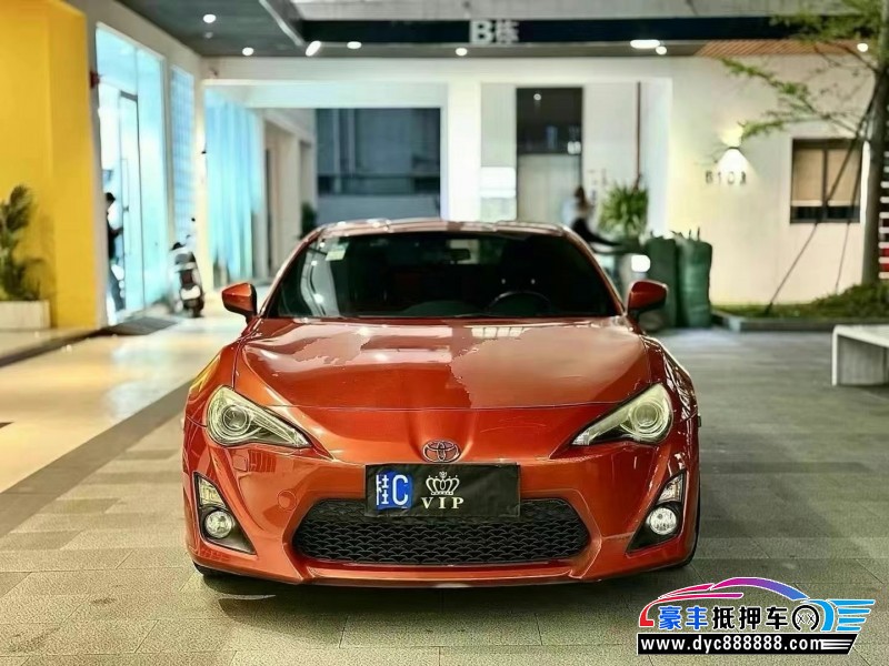 13年丰田86轿车抵押车出售