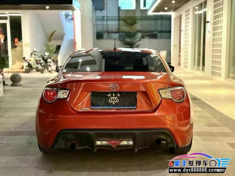 13年丰田86轿车抵押车出售