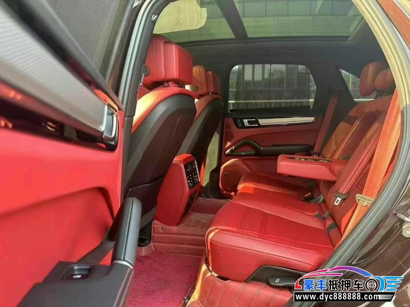 23年保时捷卡宴轿车抵押车出售