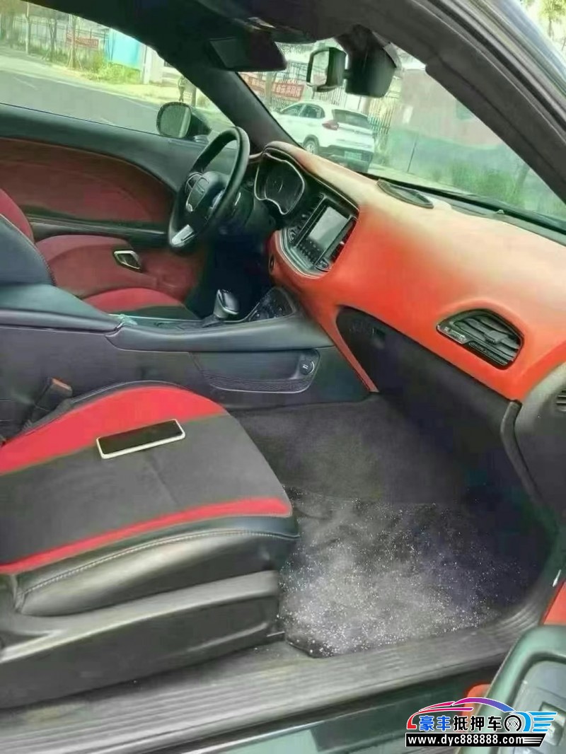 19年道奇挑战者轿车抵押车出售