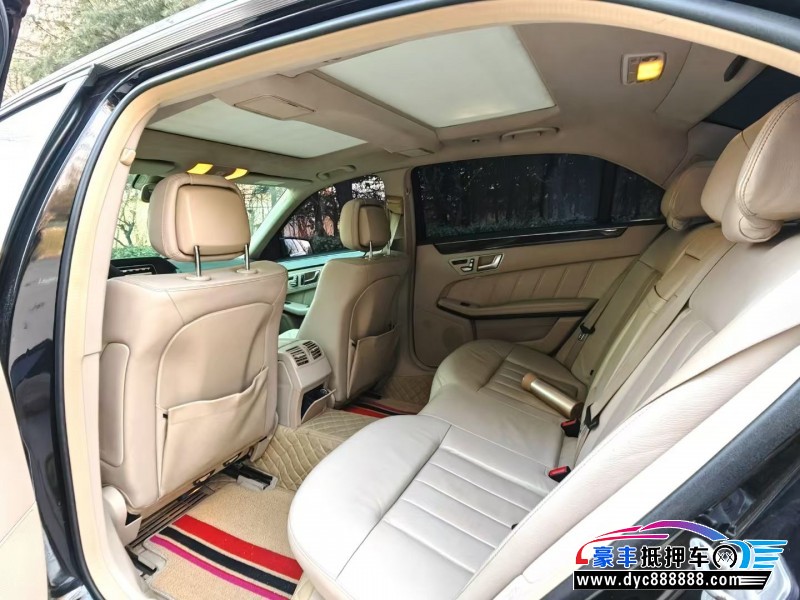 13年奔驰E轿车抵押车出售