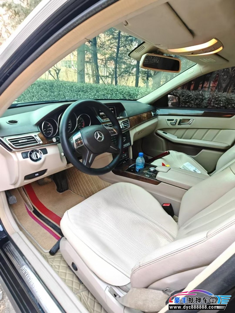 13年奔驰E轿车抵押车出售