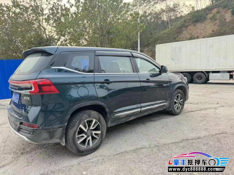 24年东风风行T5轿车抵押车出售