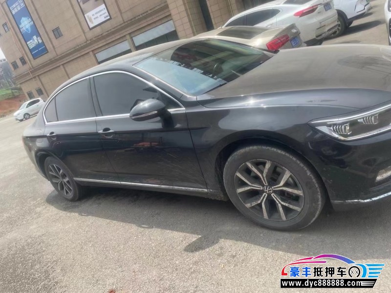 21年大众迈腾轿车抵押车出售