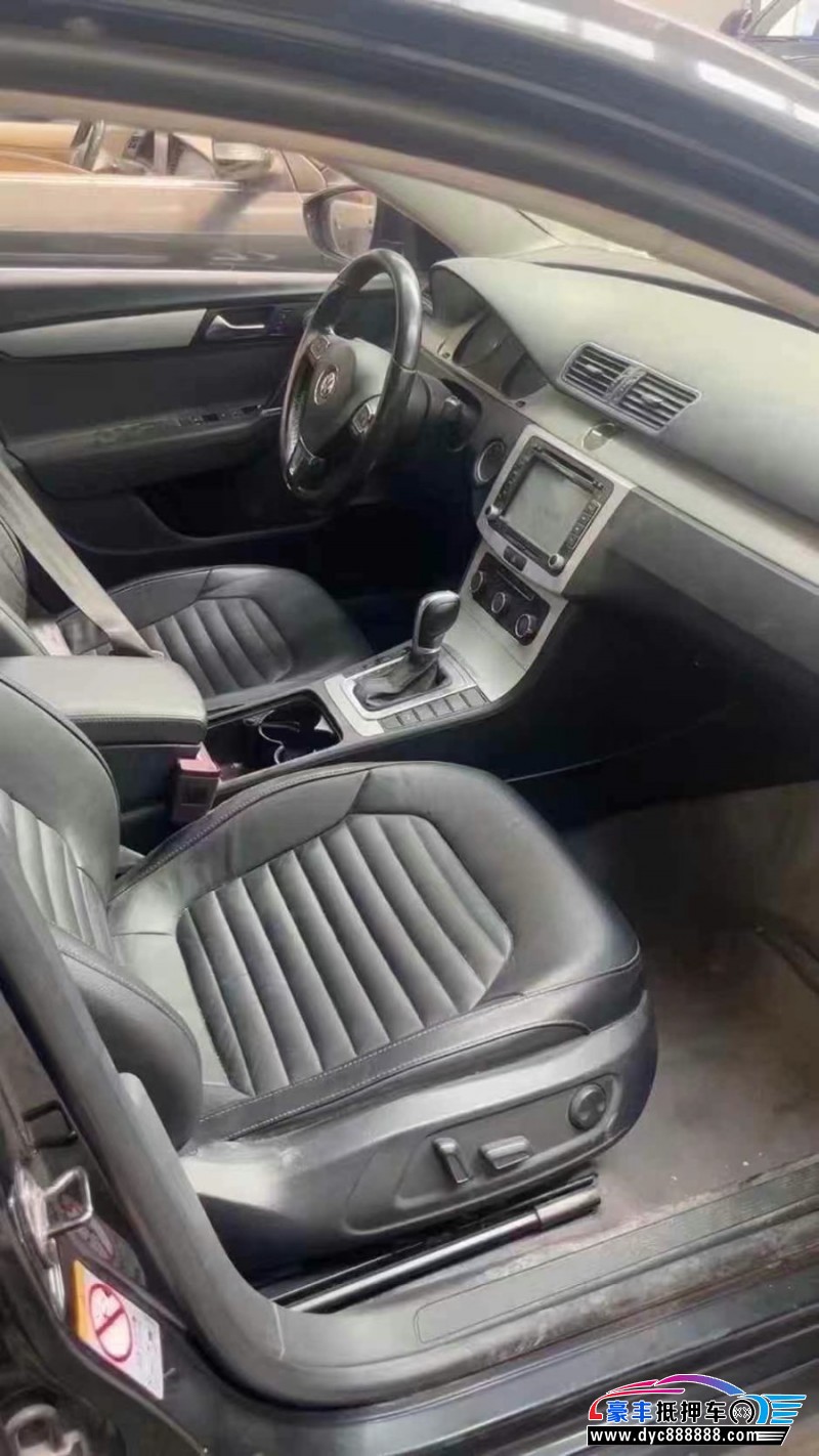 14年大众迈腾轿车抵押车出售