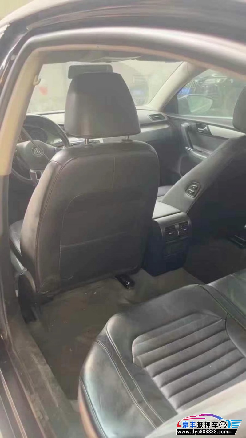 14年大众迈腾轿车抵押车出售