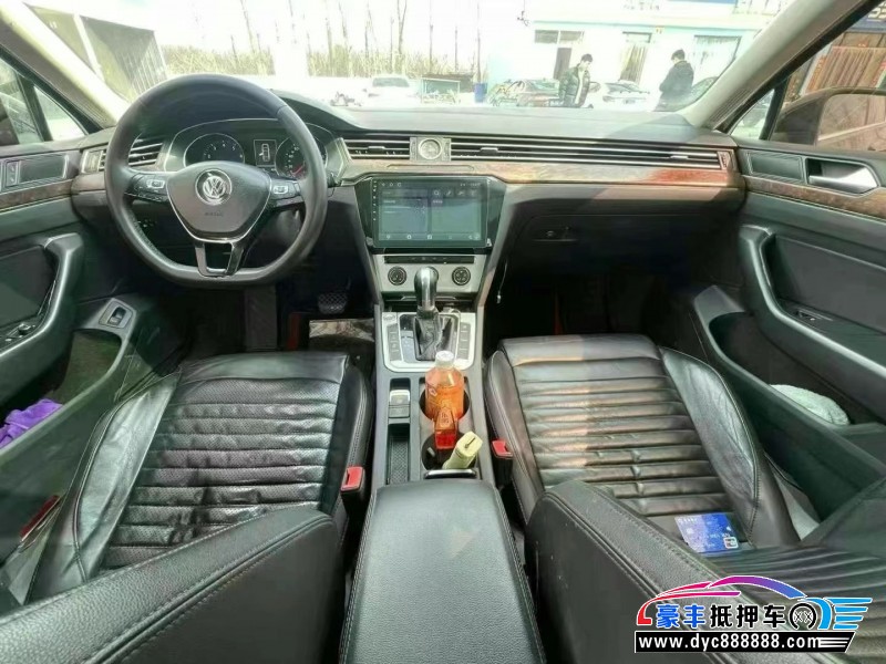 17年大众迈腾轿车抵押车出售