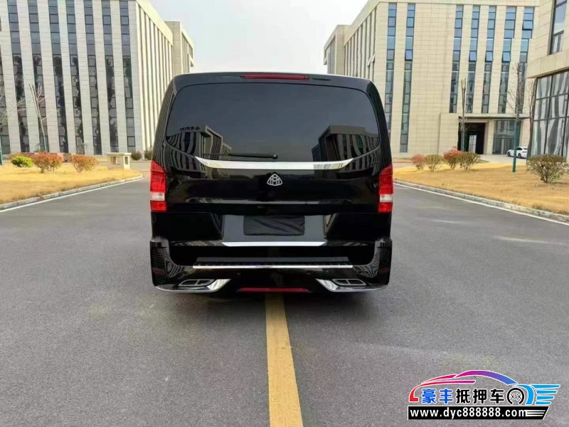 20年奔驰威霆轿车抵押车出售