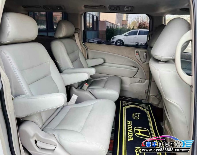 15年本田艾力绅轿车抵押车出售