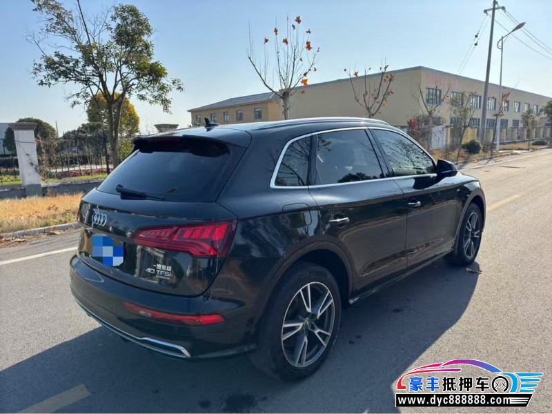 19年奥迪Q5轿车抵押车出售