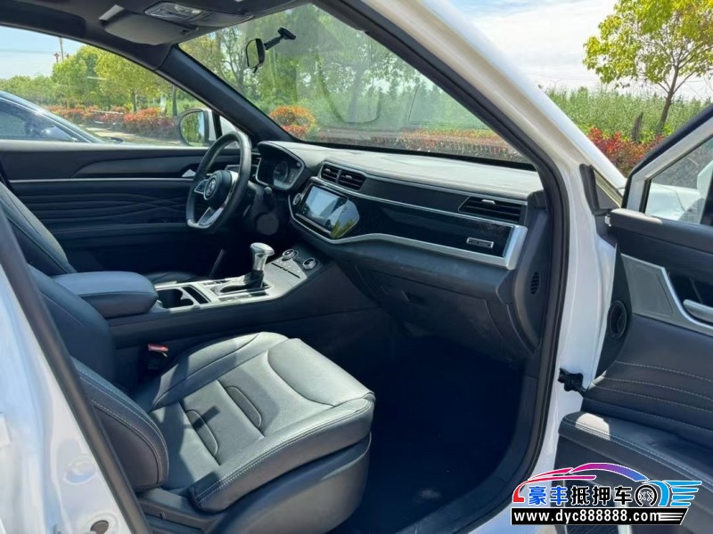 23年东风风光ix5轿车抵押车出售