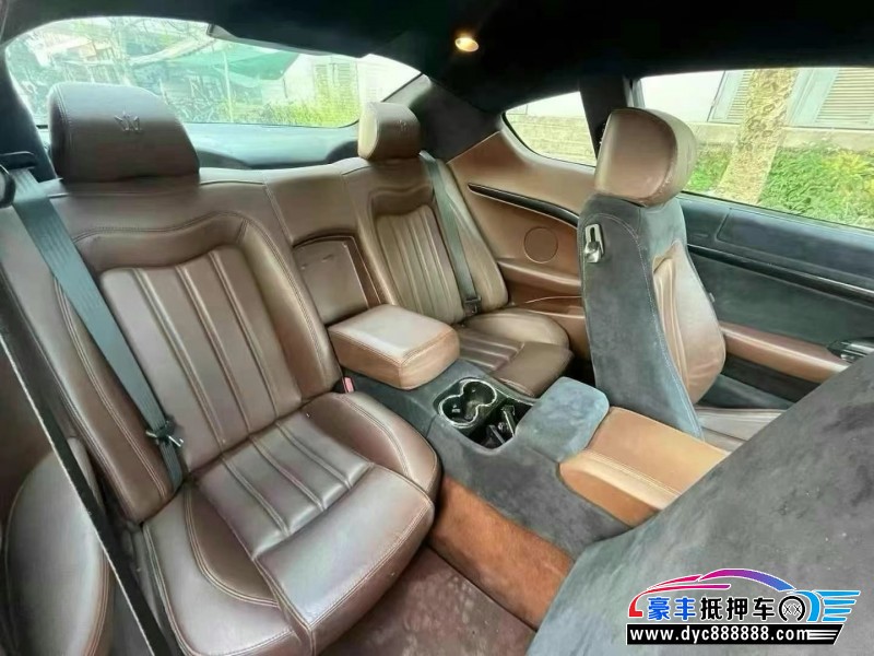 11年玛莎拉蒂GT轿车抵押车出售