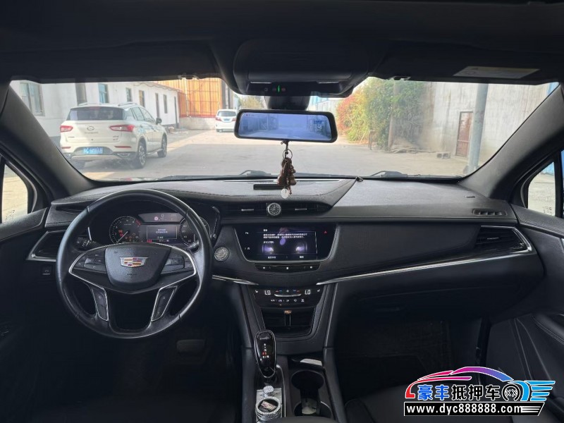 20年凯迪拉克XT5轿车抵押车出售