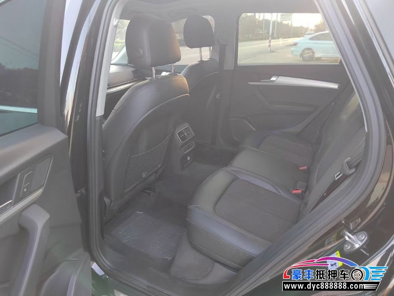 21年奥迪Q5轿车抵押车出售